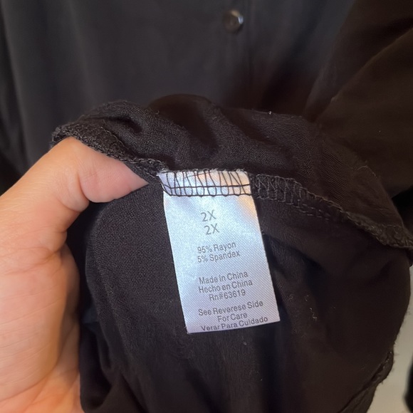 French Laundry Collection Black Top with Details - Picture 6 of 6